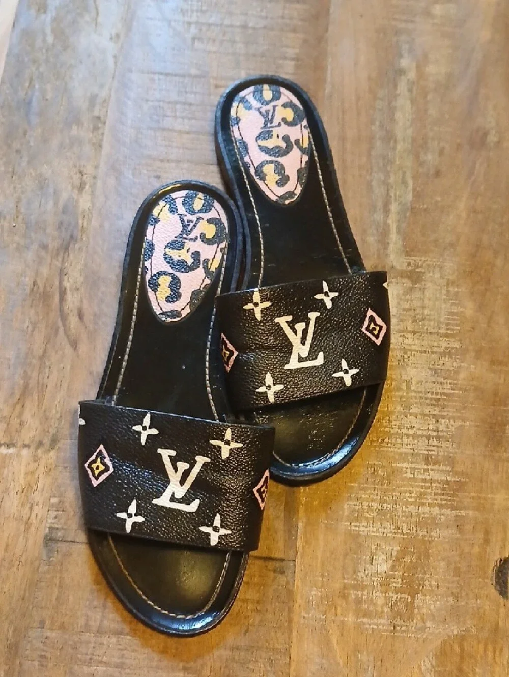 Louis Vuitton Wild at Heart Bold Monogram NL 0231 FlatSlide